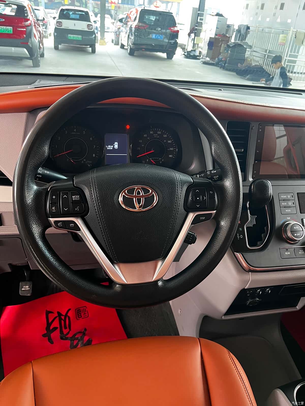 Toyota Sienna, 2017 18