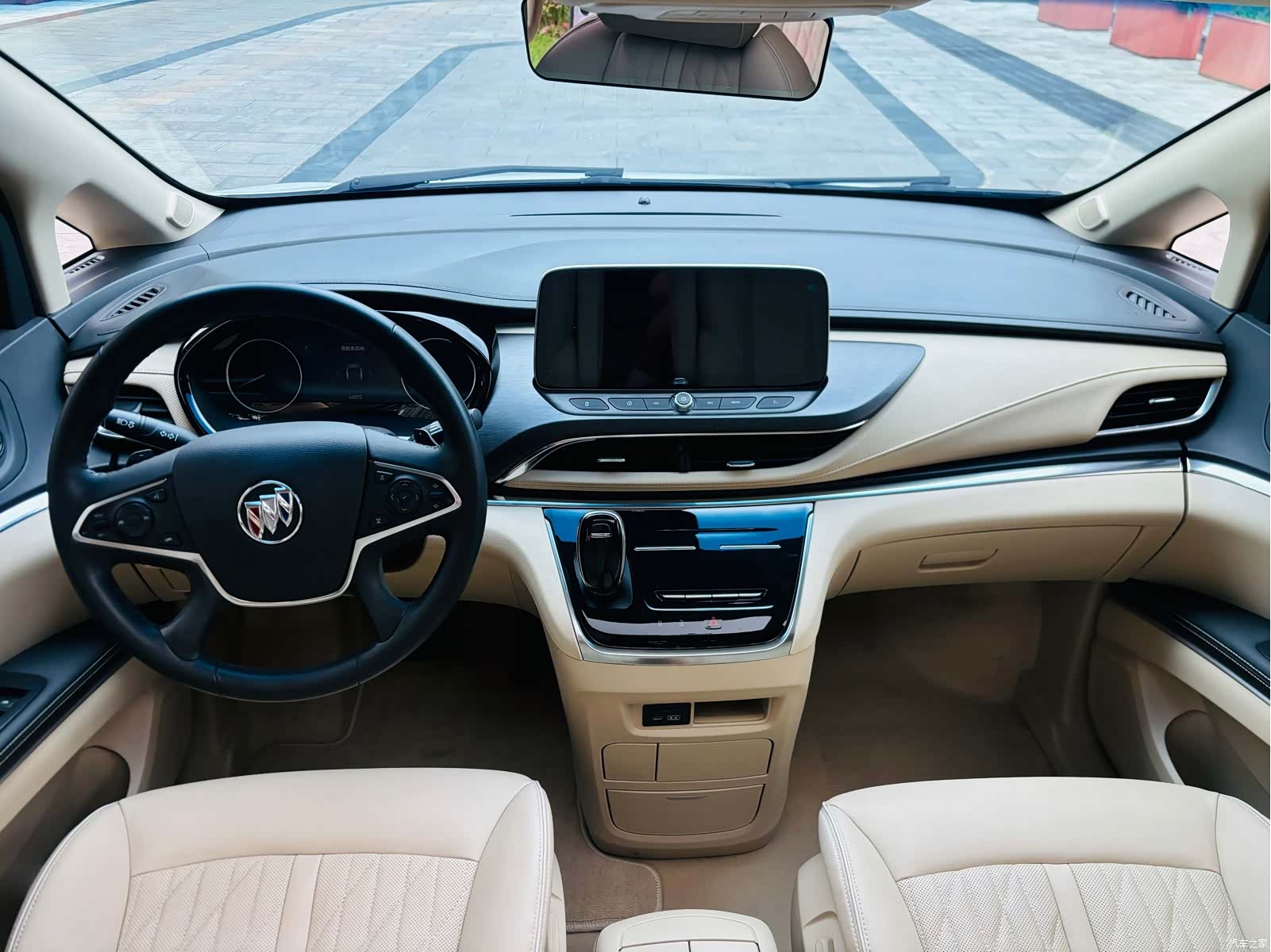 Buick GL8, 2023 12