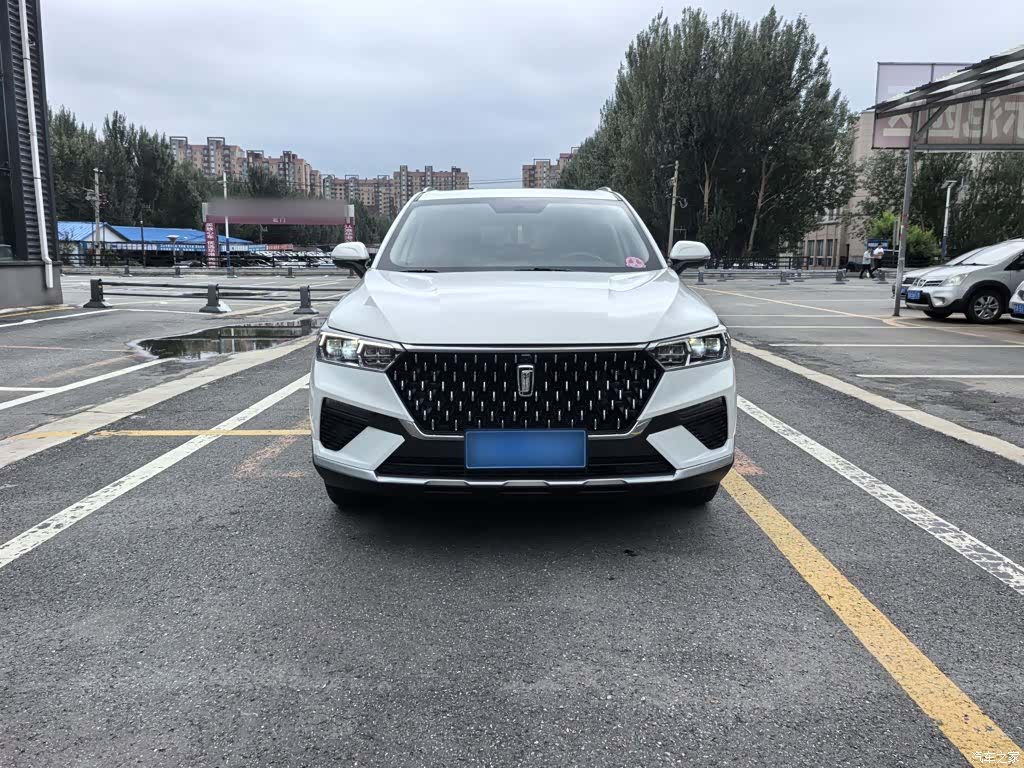 Bestune T77, 2022 8