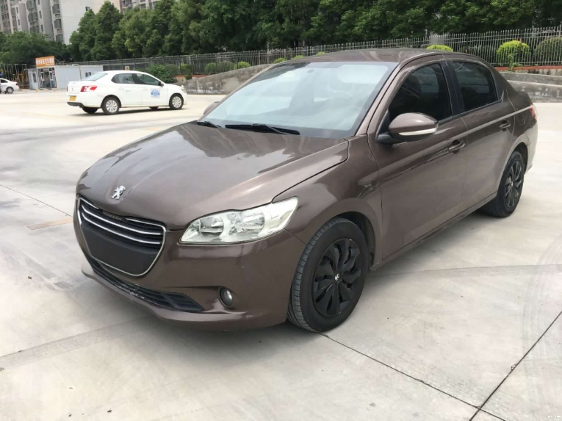 Peugeot 301, 2015 1