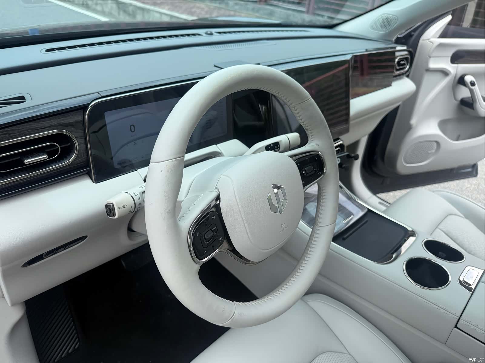 Leapmotor C11, 2023 25