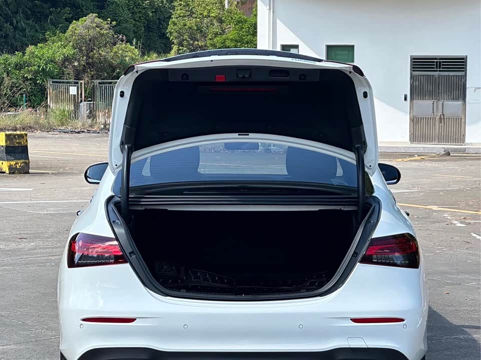 Mercedes-Benz E-class Mercedes-Benz E-class