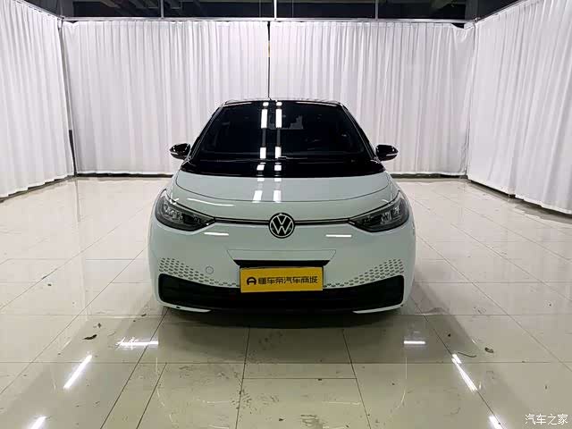 Volkswagen ID.3, 2023 1