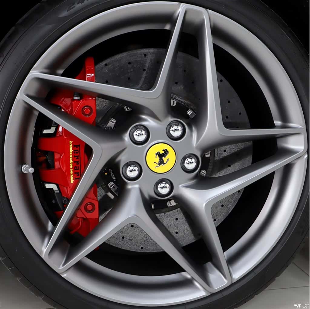 Ferrari F8, 2022 27