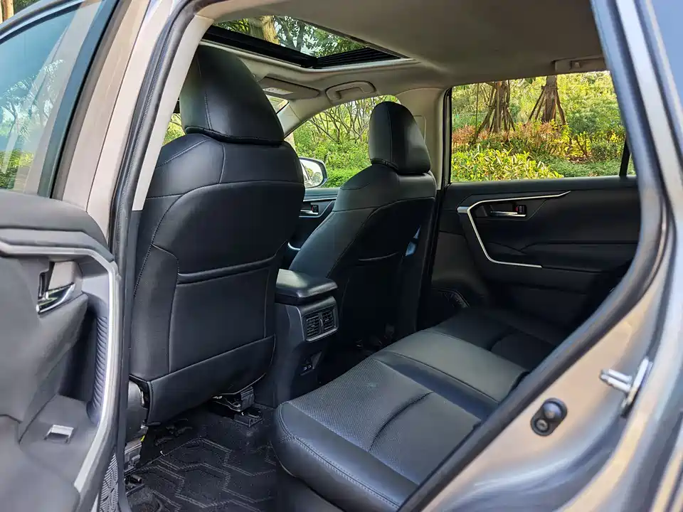 Toyota RAV4 Rongfang