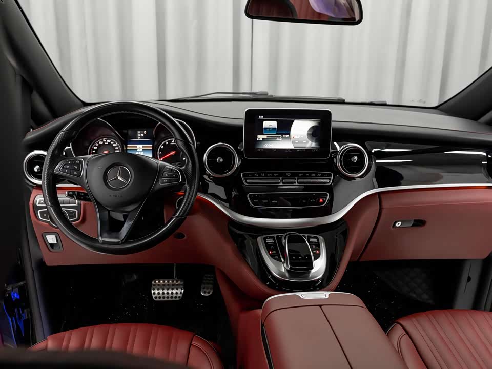 Mercedes-Benz V-class