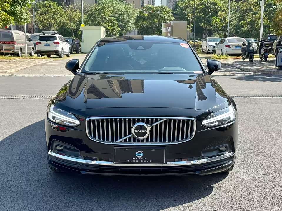 Volvo S90