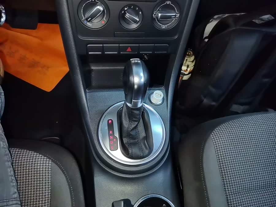 Volkswagen Beetle 2015, фото 13