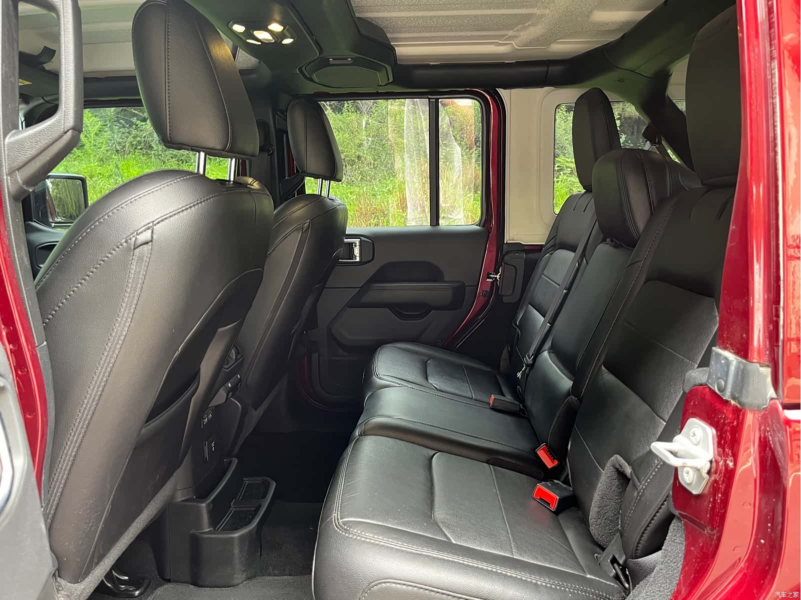 Jeep Wrangler, 2024 8