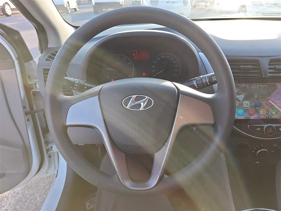 Hyundai Rena
