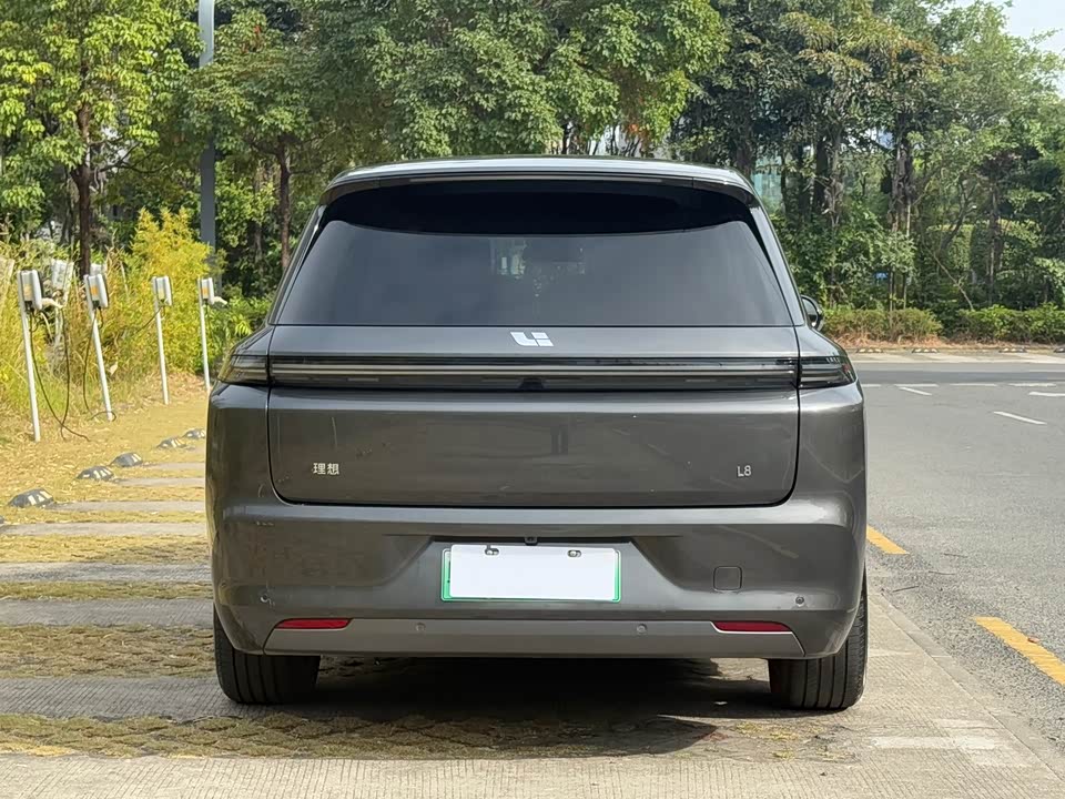 Li Auto Ideal L8