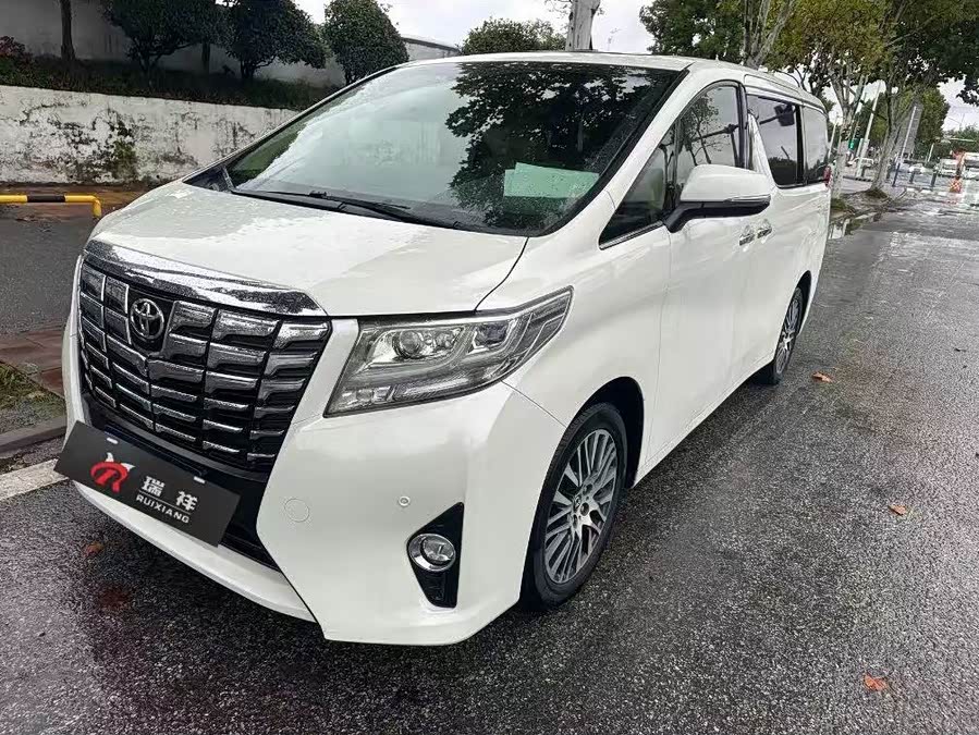 Toyota Alphard 2015, фото 1