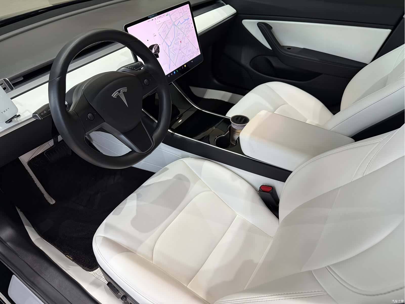Tesla Model 3, 2019 все фото