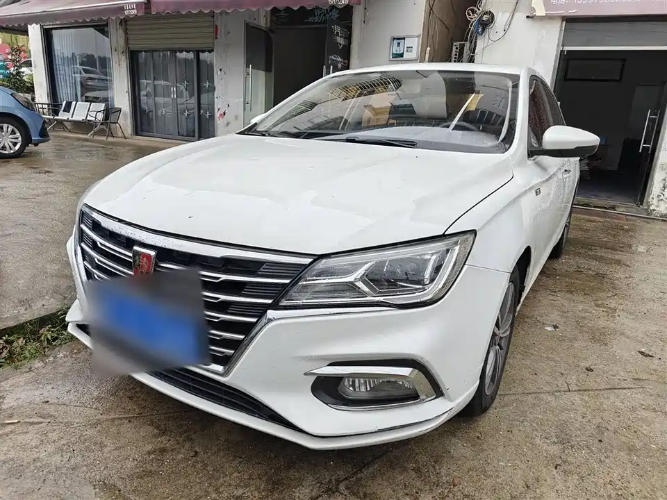 Roewe i5