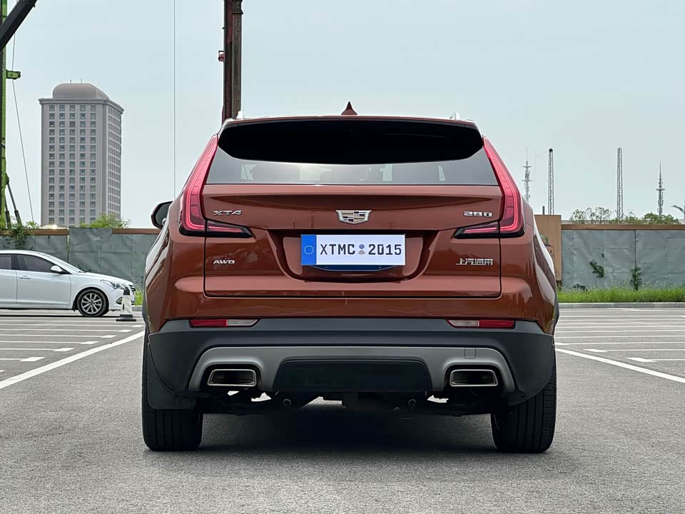 Cadillac XT4