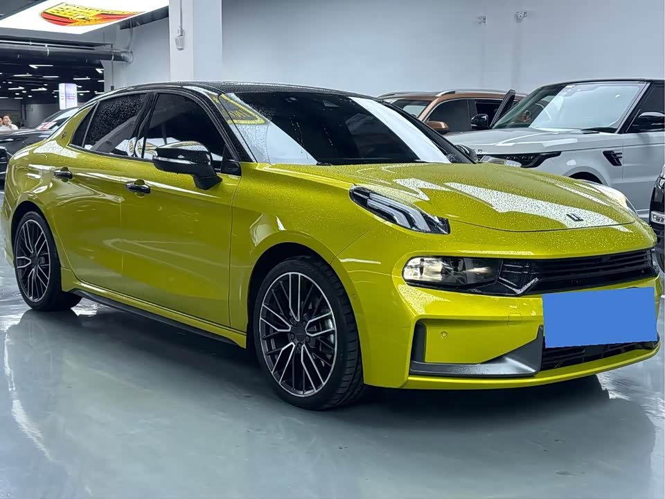 Lynk & Co 03 Lynk & Co 03