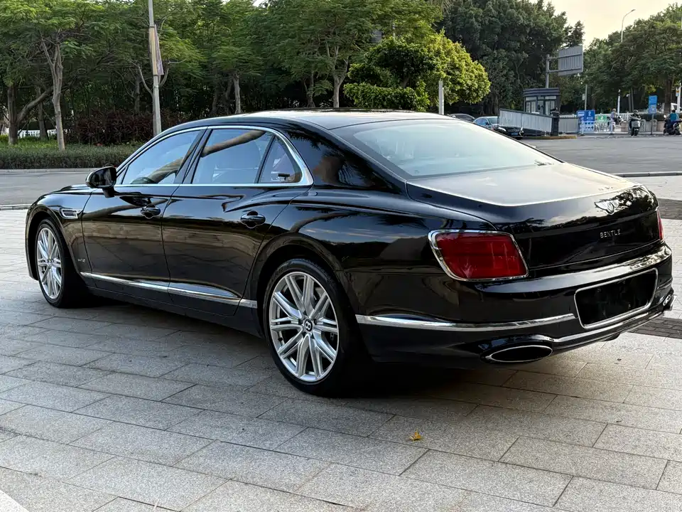 Bentley Flying