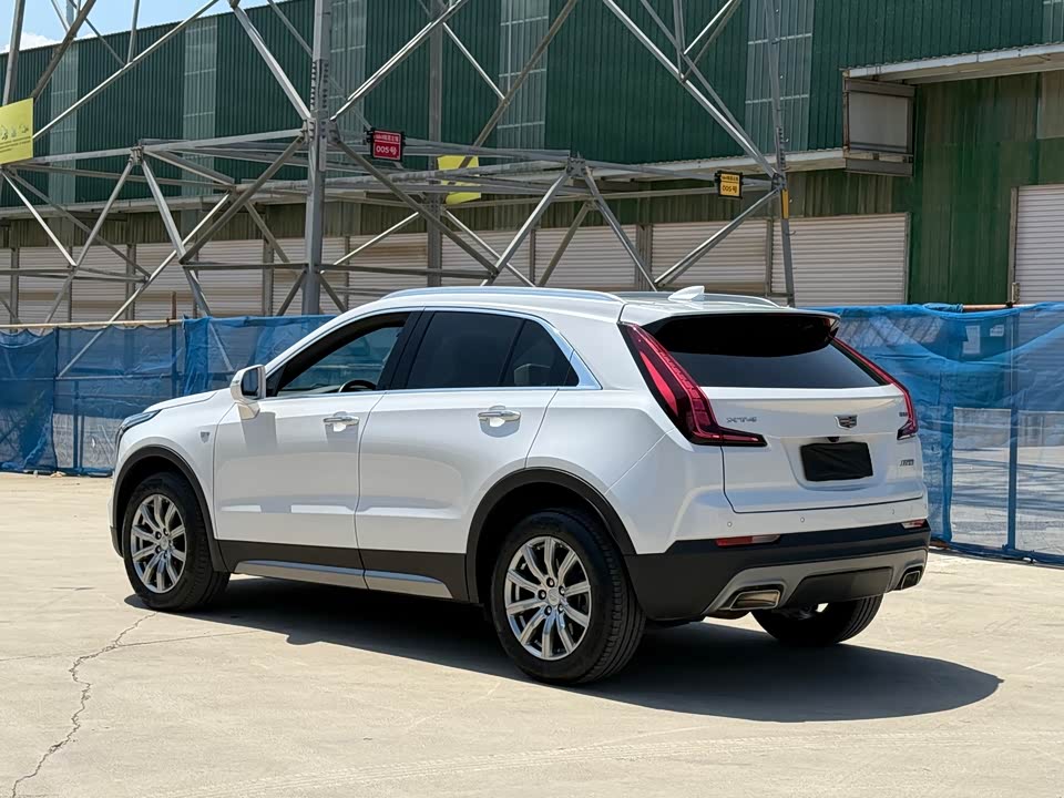 Cadillac XT4