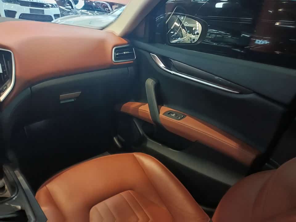 Maserati Ghibli Maserati Ghibli