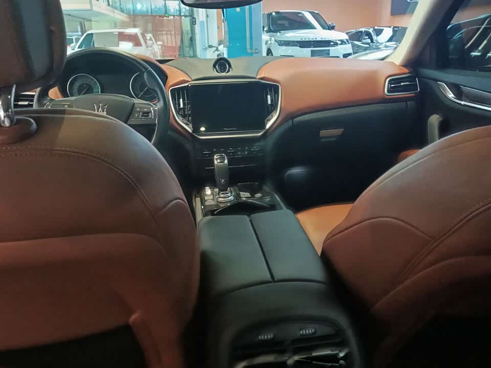 Maserati Ghibli Maserati Ghibli