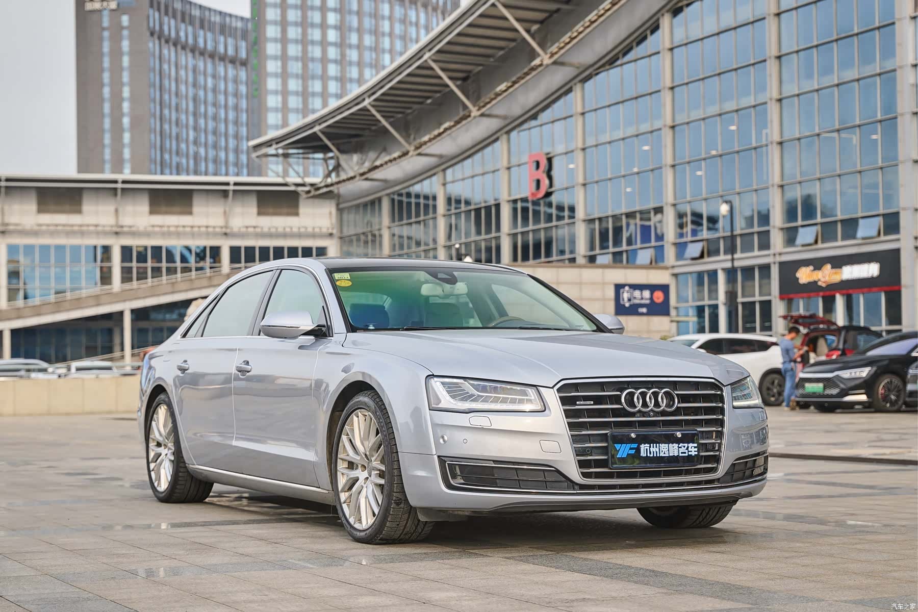 Audi A8L, 2015 3