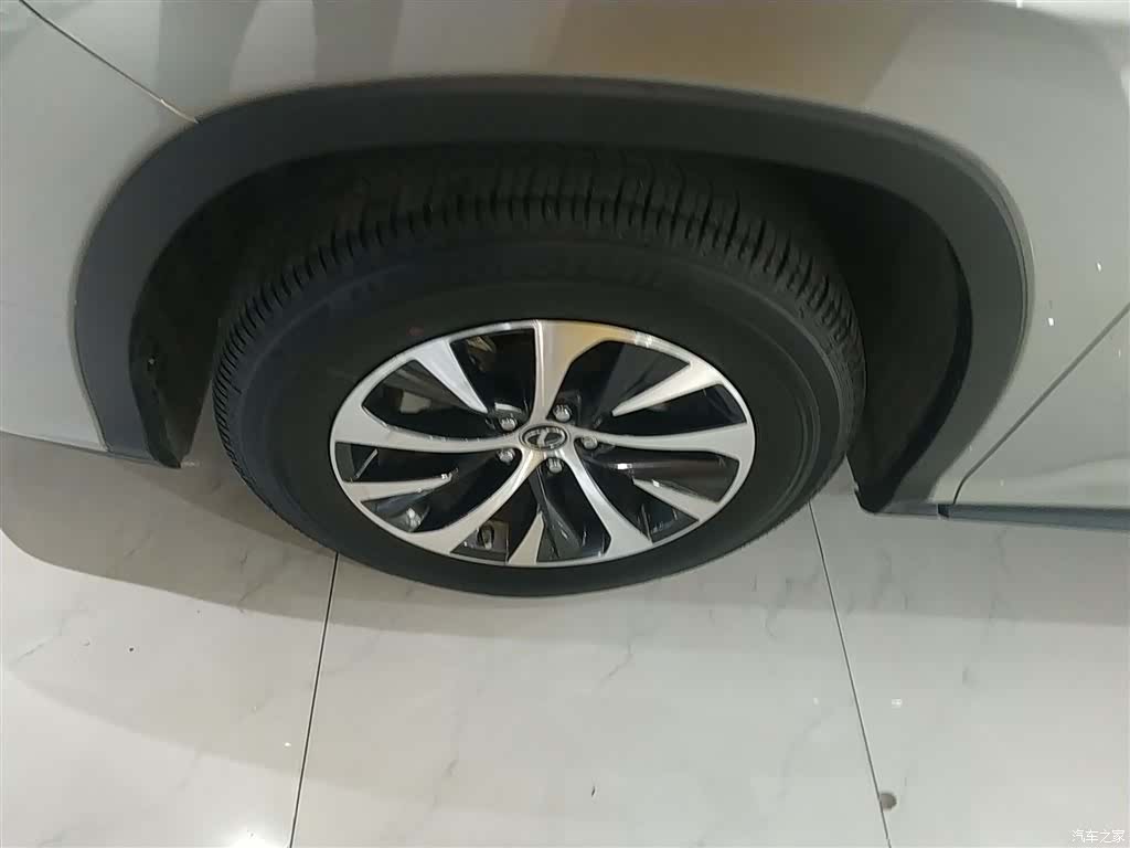 Lexus RX, 2022 21