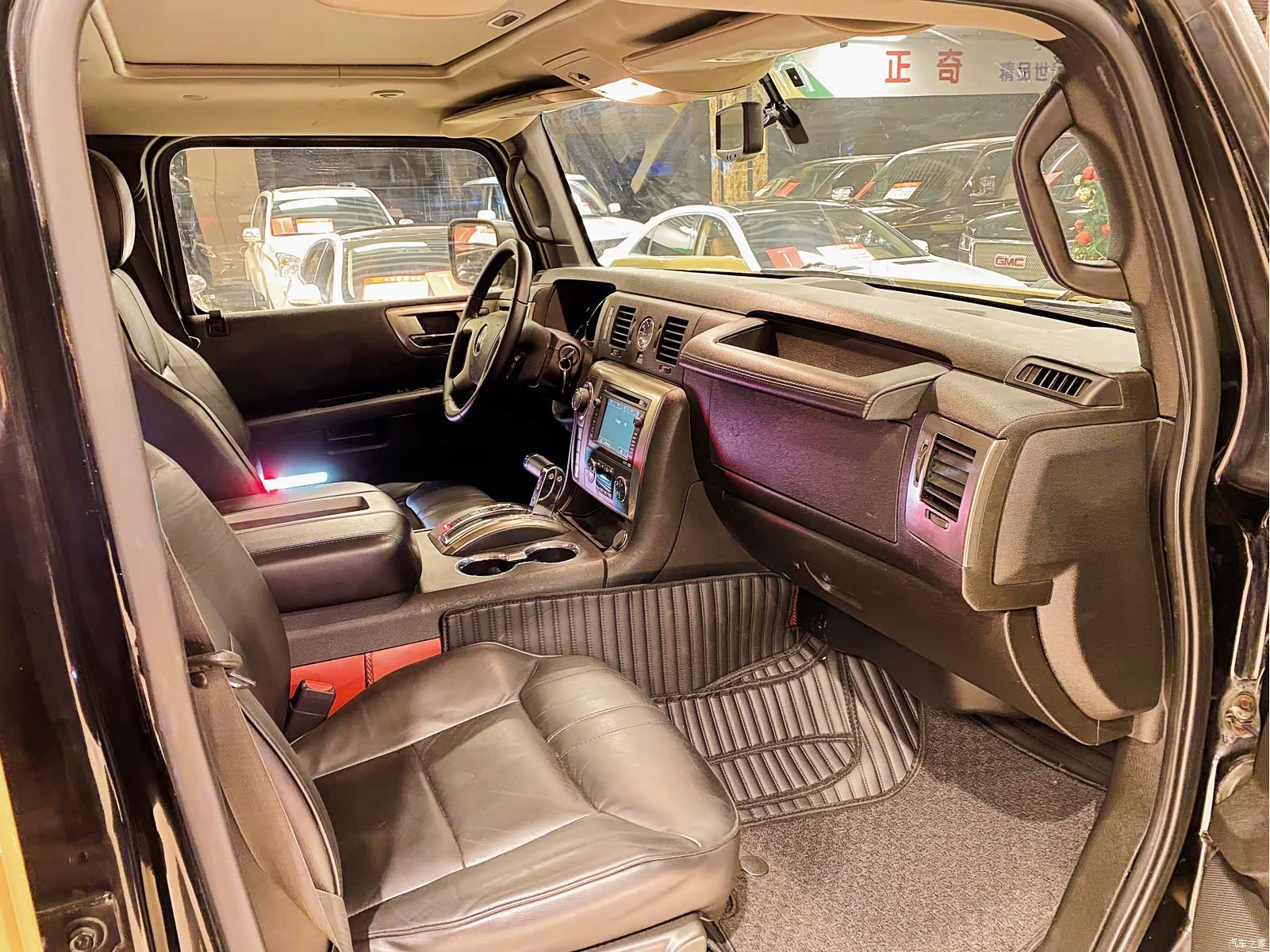 Hummer H2, 2010 23