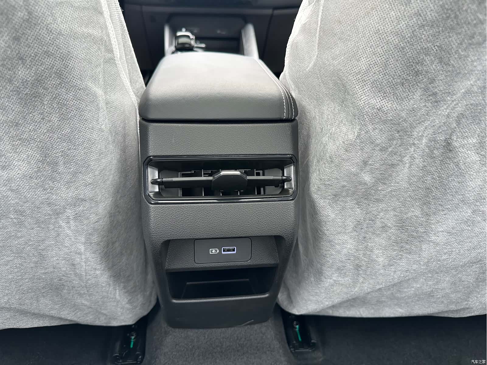 Geely Binray, 2026 24