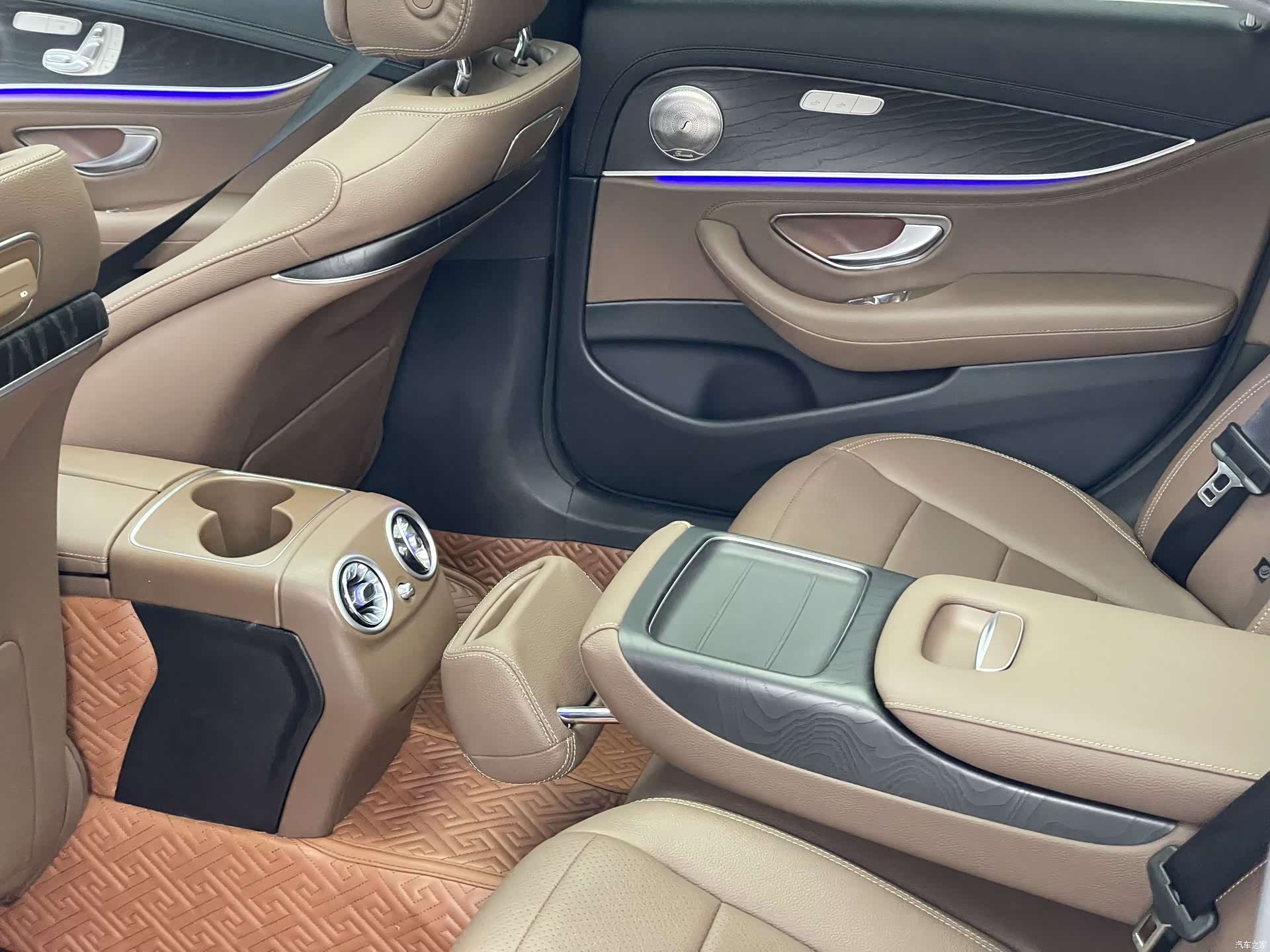 Mercedes-Benz E-Class, 2020 18