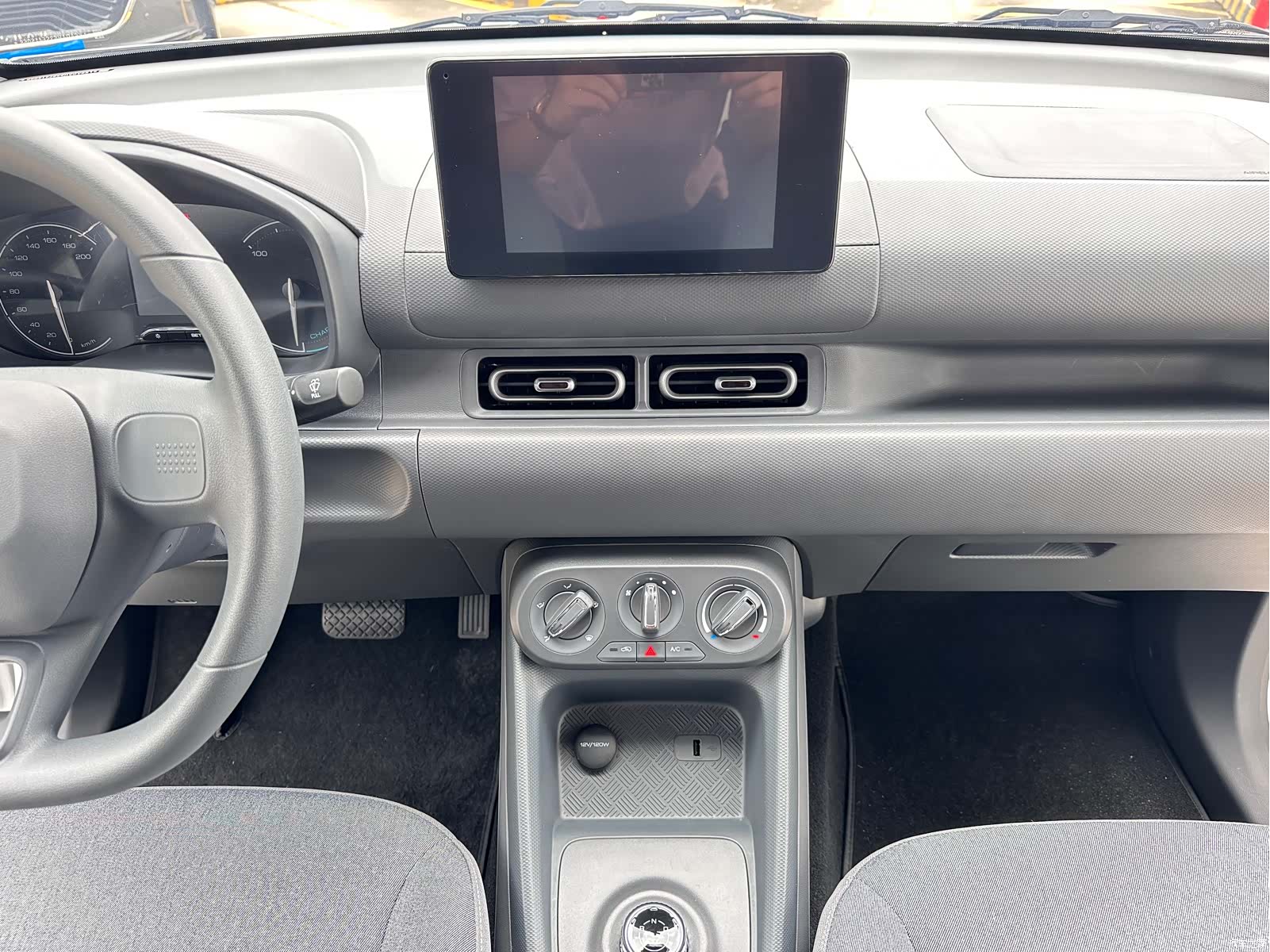 Wuling Hongguang, 2025 15