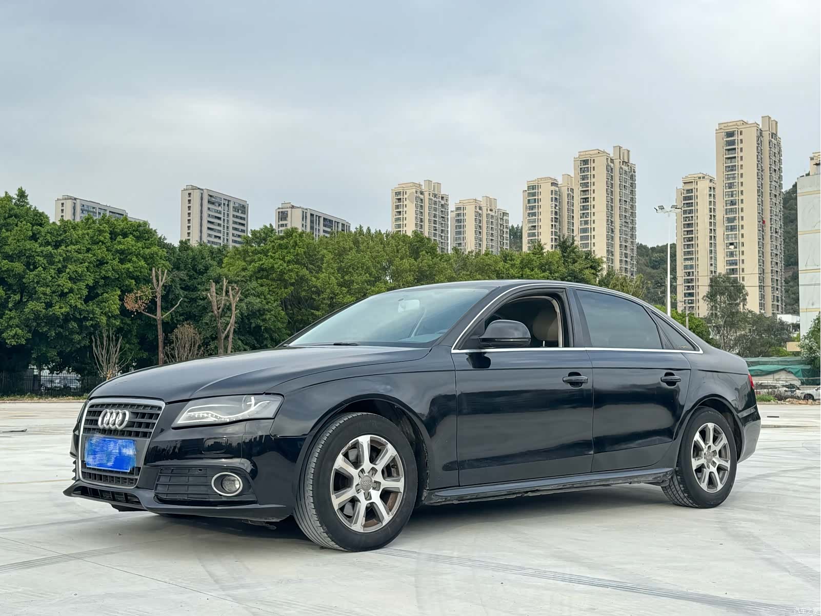 Audi A4L, 2011 1