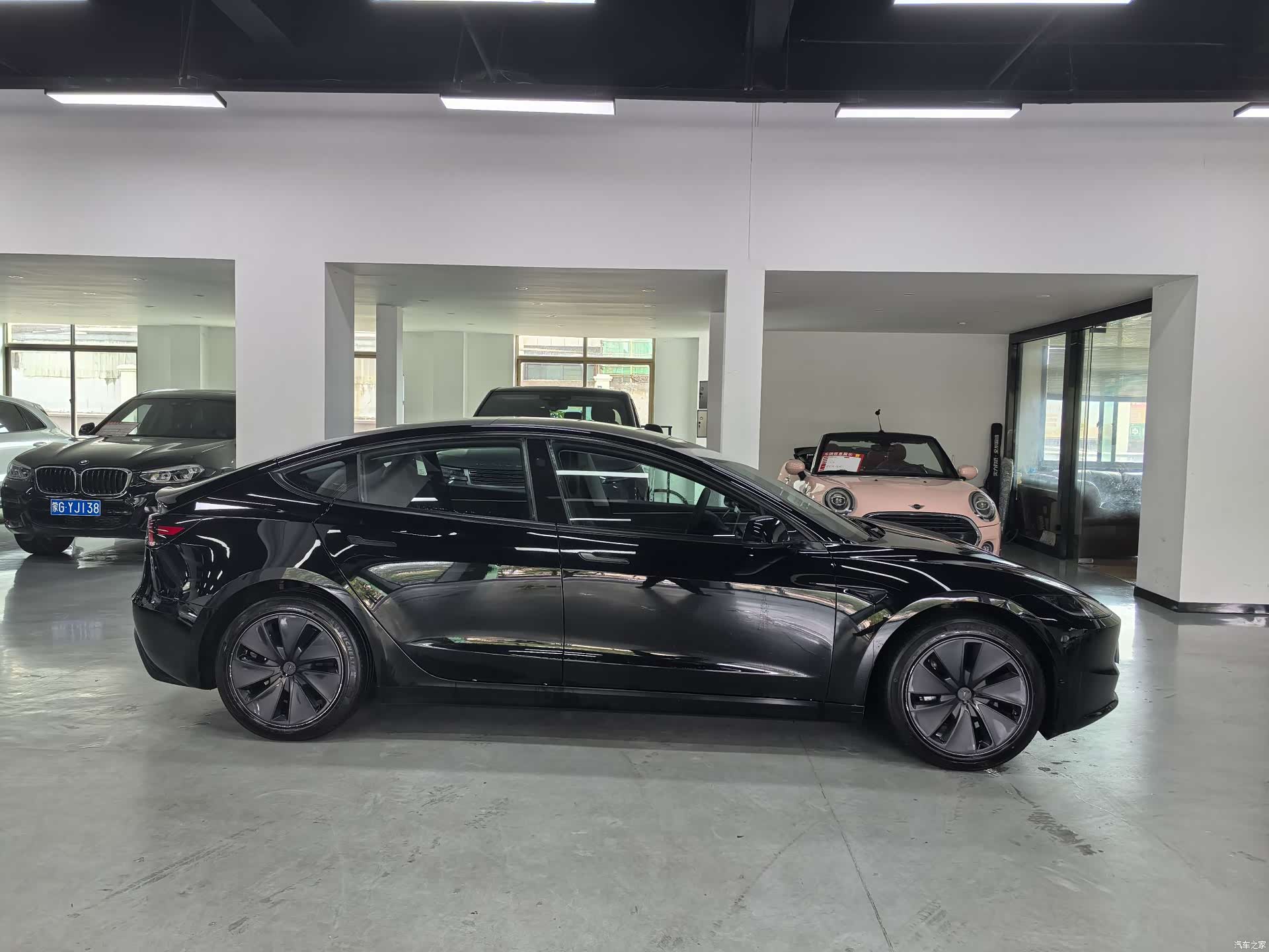 Tesla Model 3, 2024 4