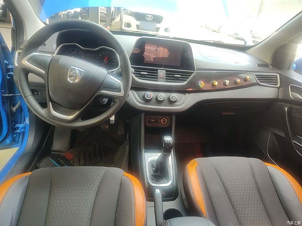 Wuling 310, 2017 10