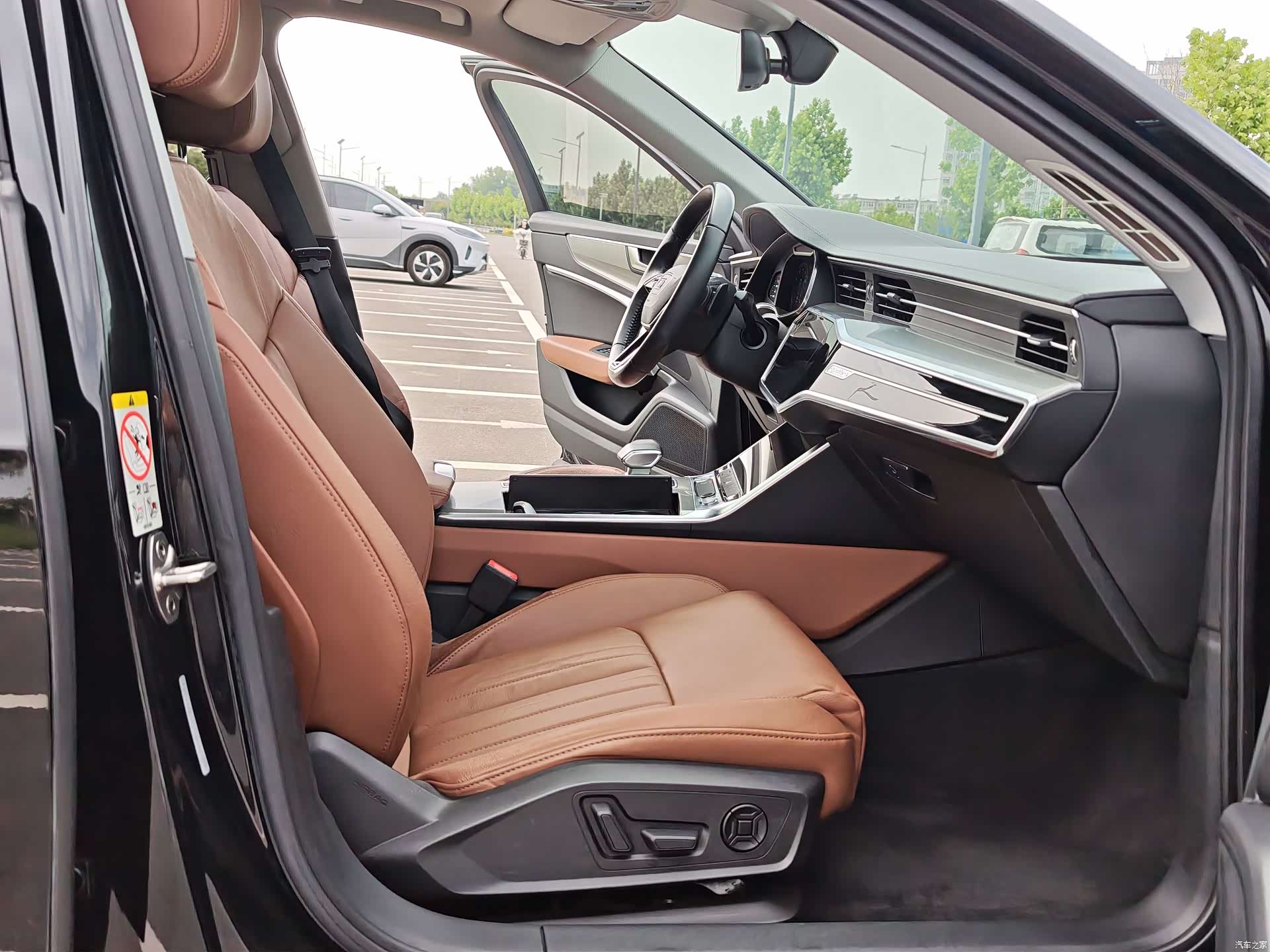 Audi A6L, 2019 11