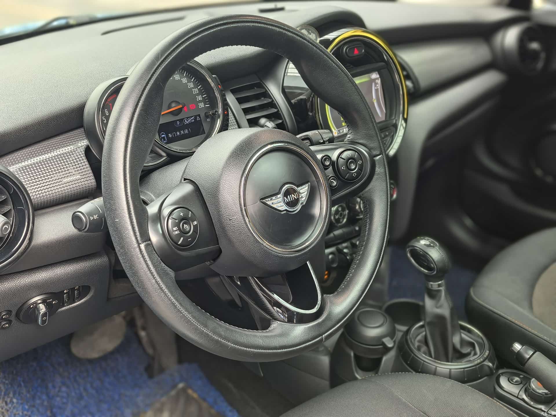 Mini Cooper, 2015 4