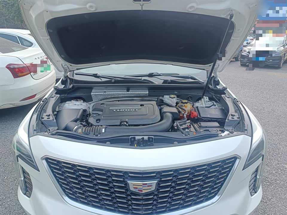 Cadillac XT4