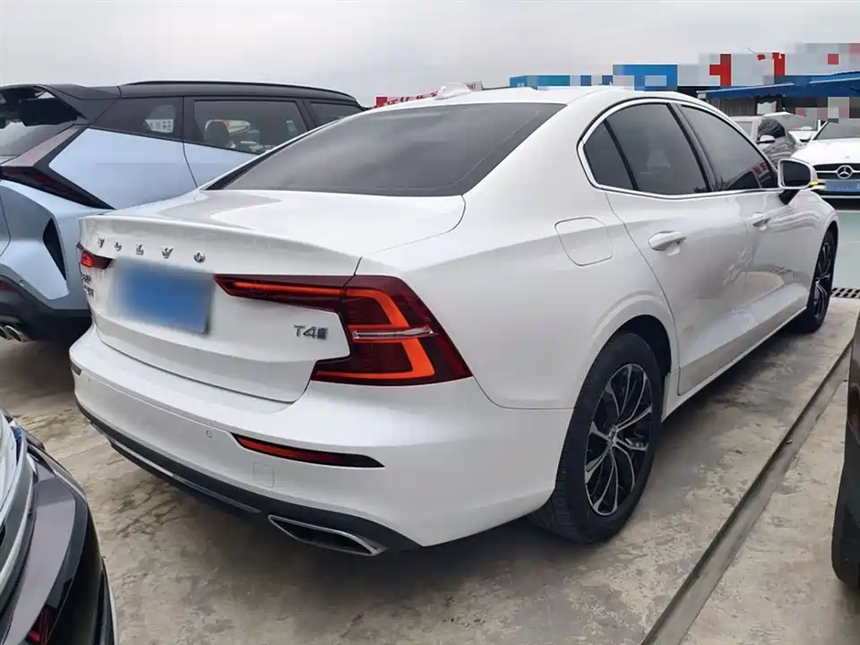 Volvo S60
