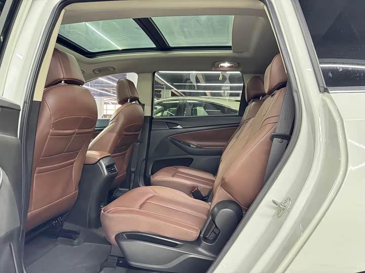 Buick GL6 2018 18T 6 seats Премиум