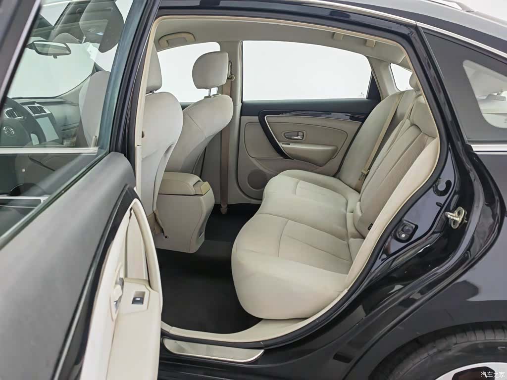 DongFeng A60, 2016 15
