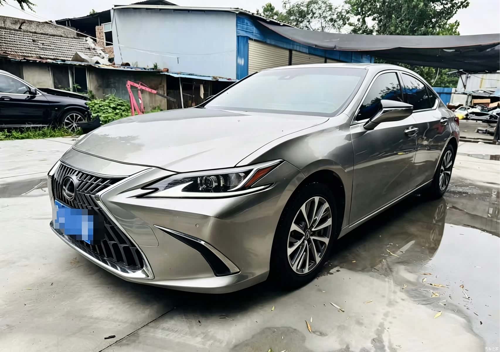 Lexus ES, 2022 3