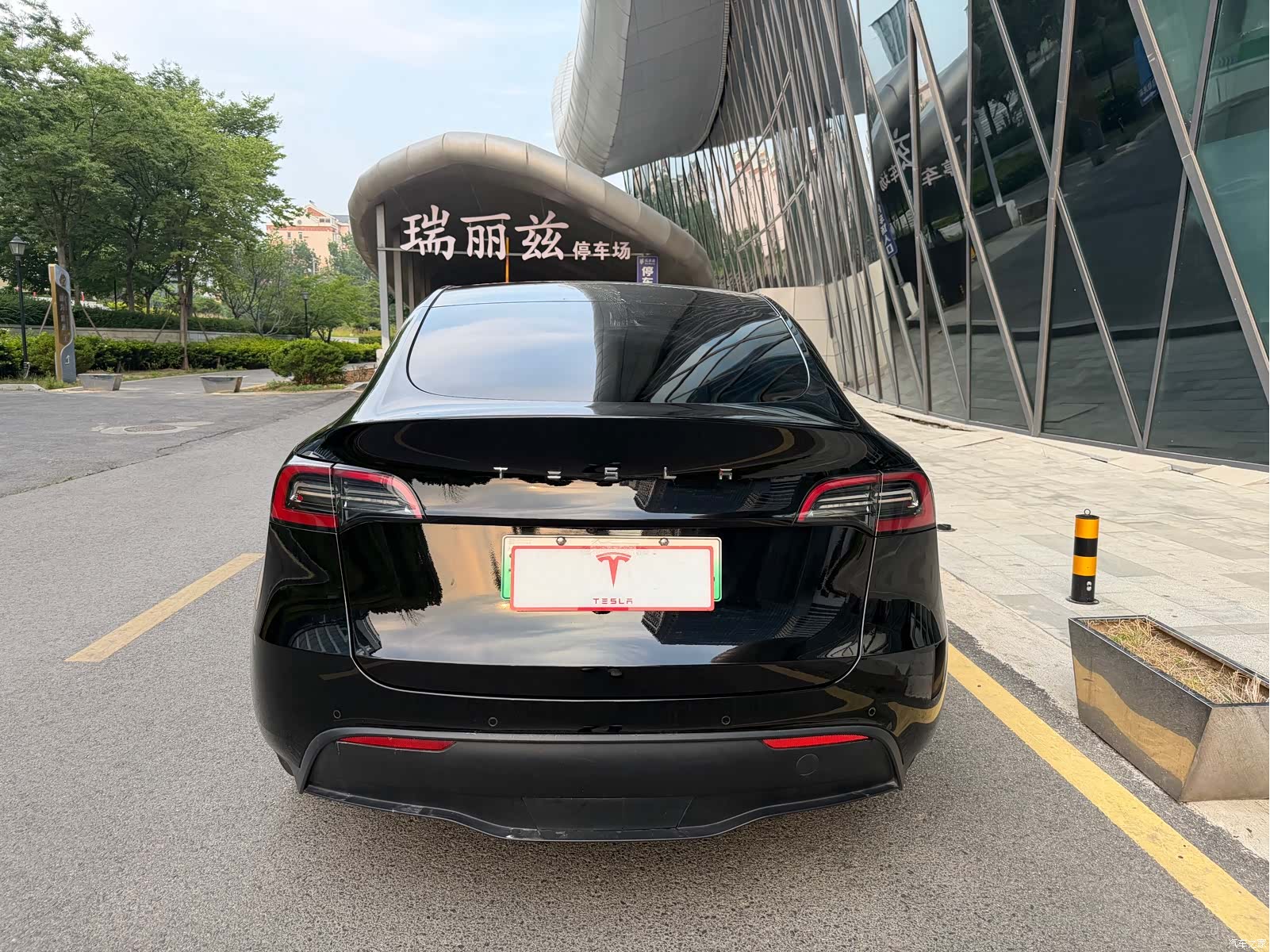 Tesla Model Y, 2024 все фото