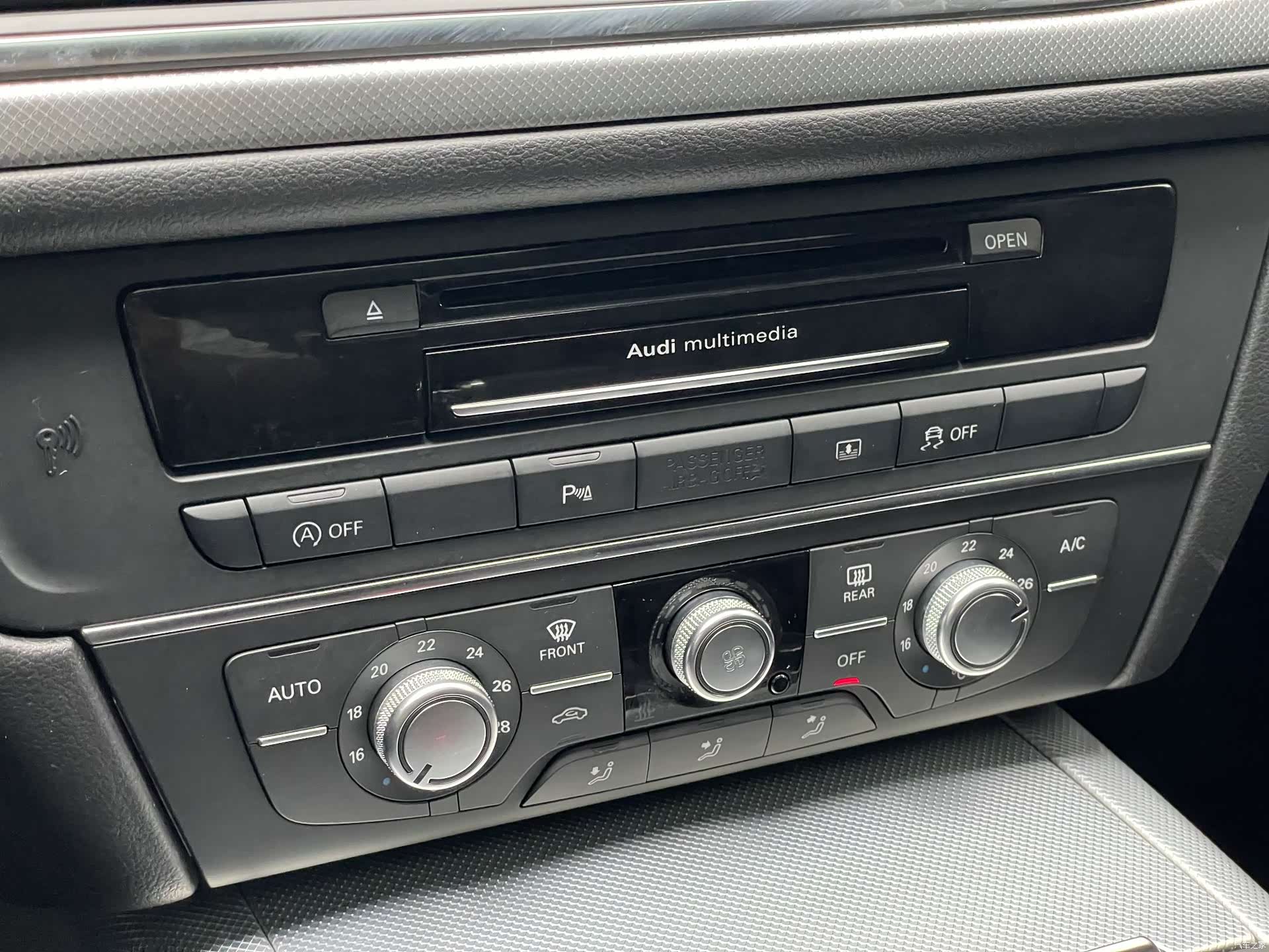 Audi A6L, 2014 13