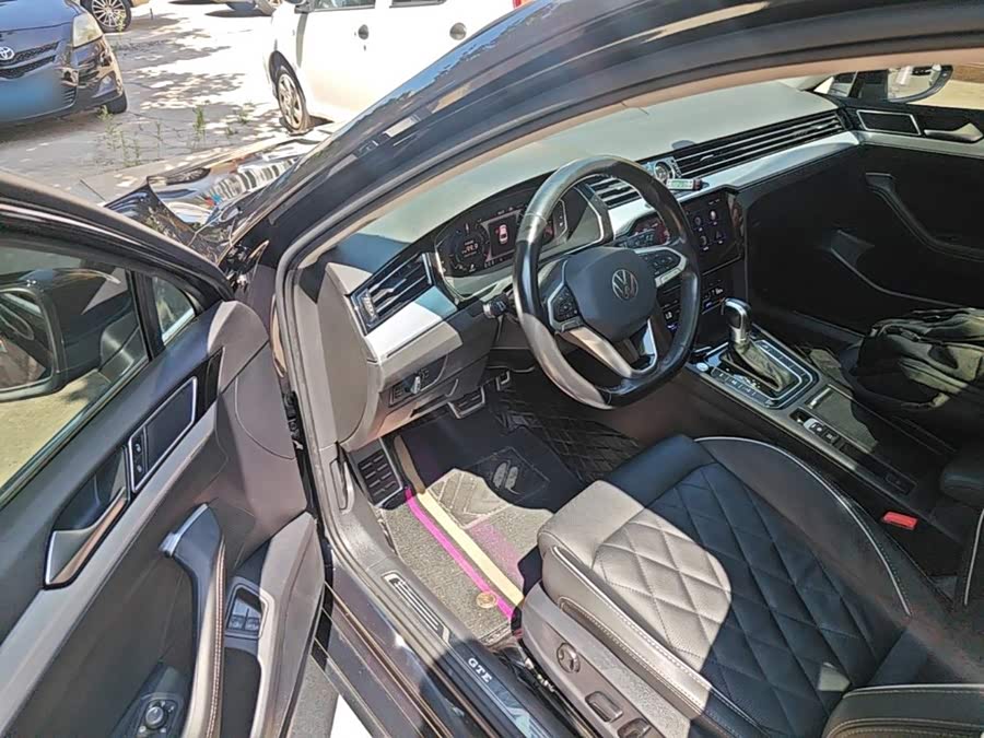 Volkswagen Magotan PHEV 2022, фото 16