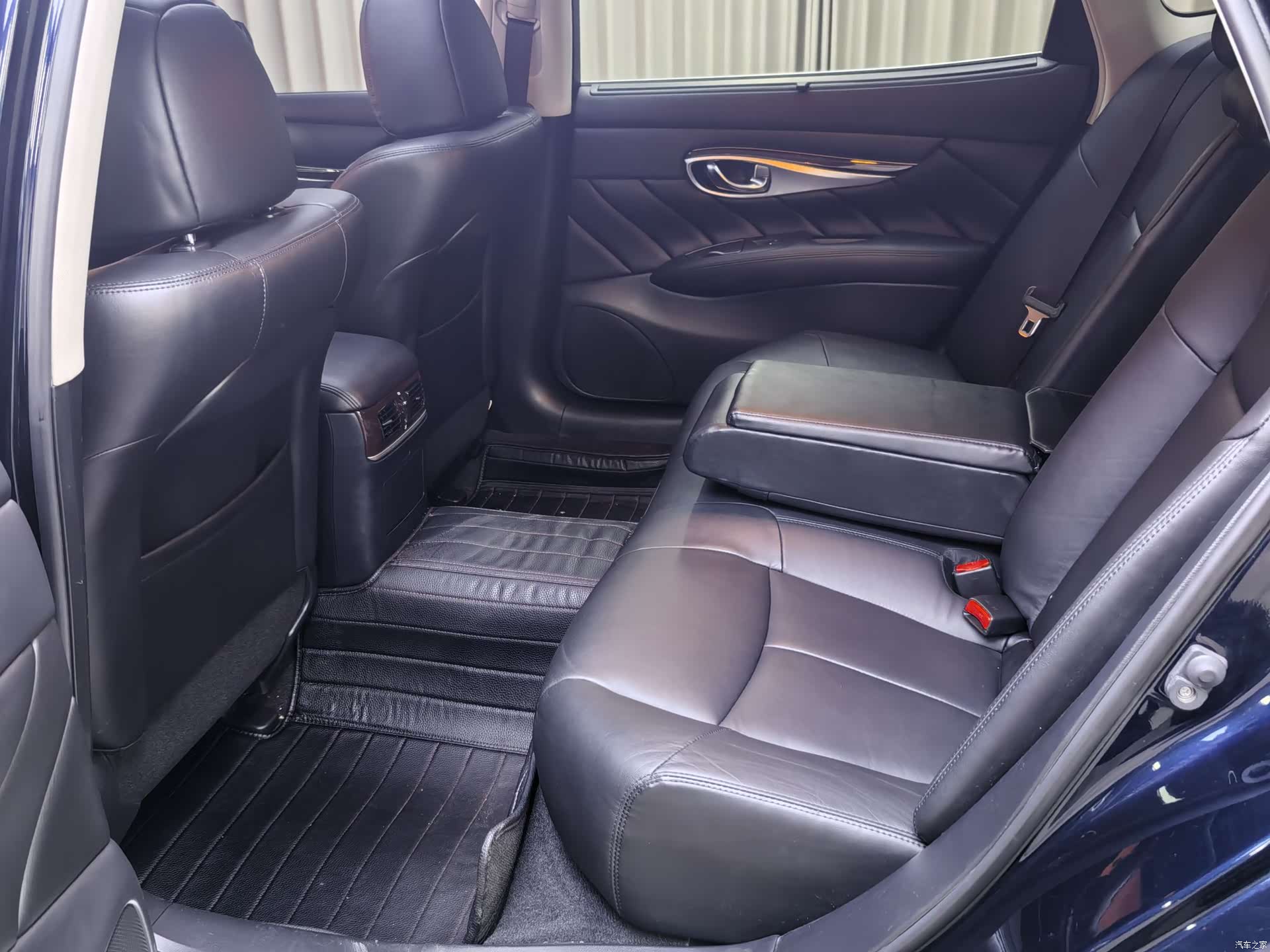 Infiniti Q70, 2020 18