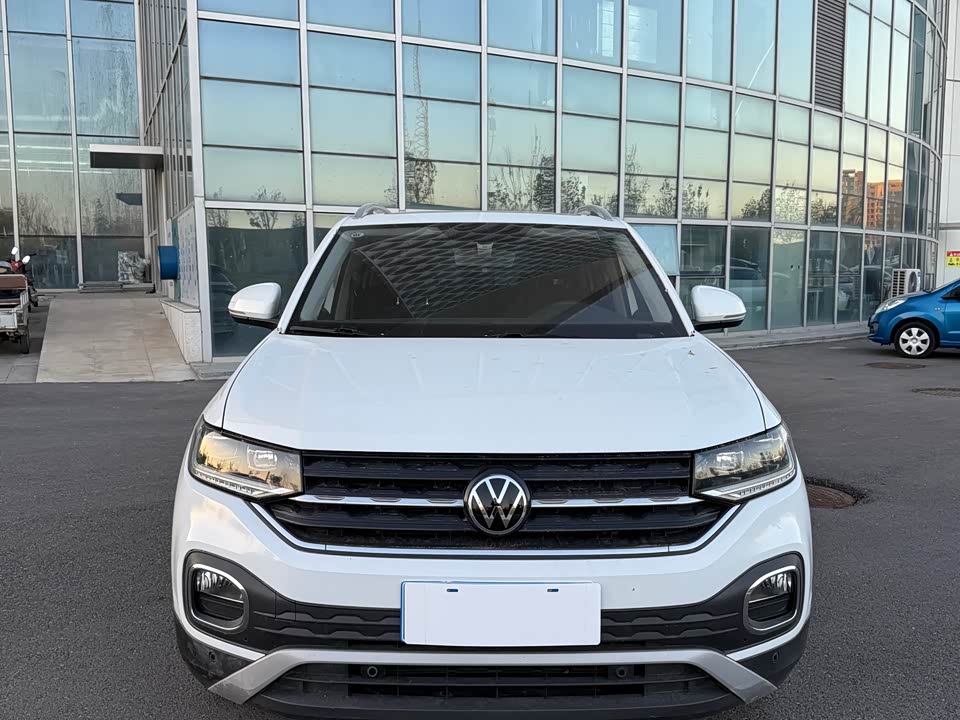 Volkswagen Exploring the shadow