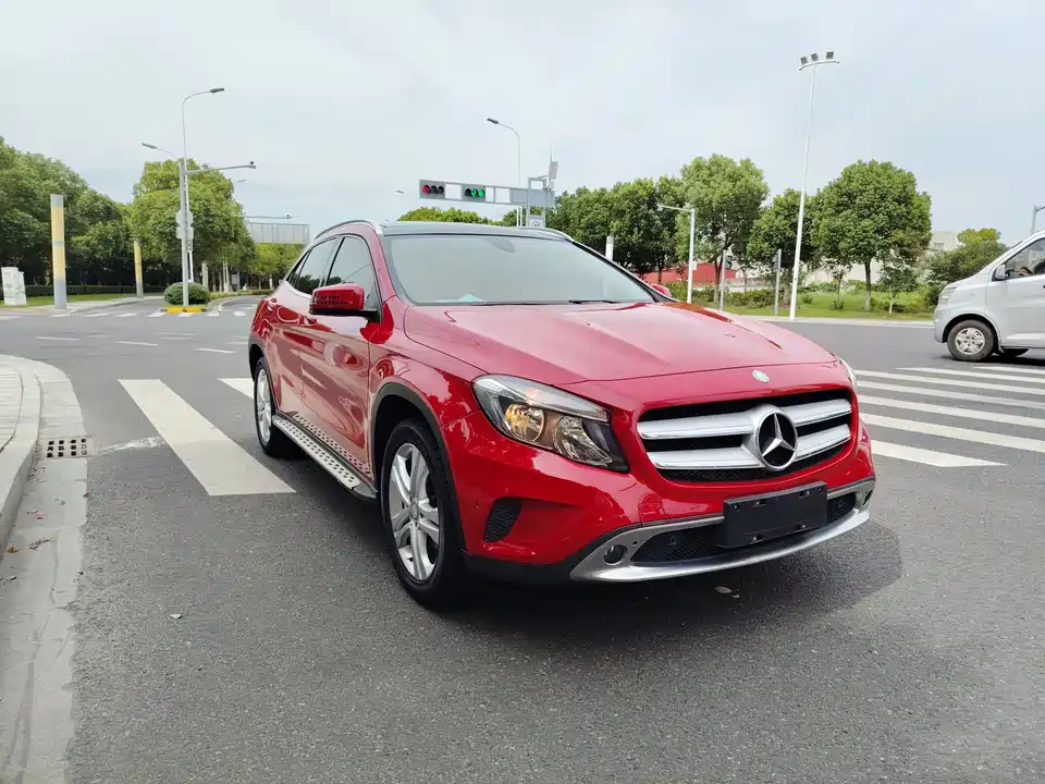 Mercedes-Benz GLA