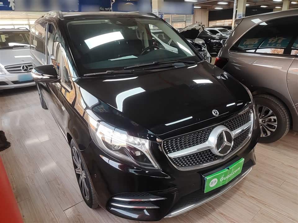 Mercedes-Benz V-class