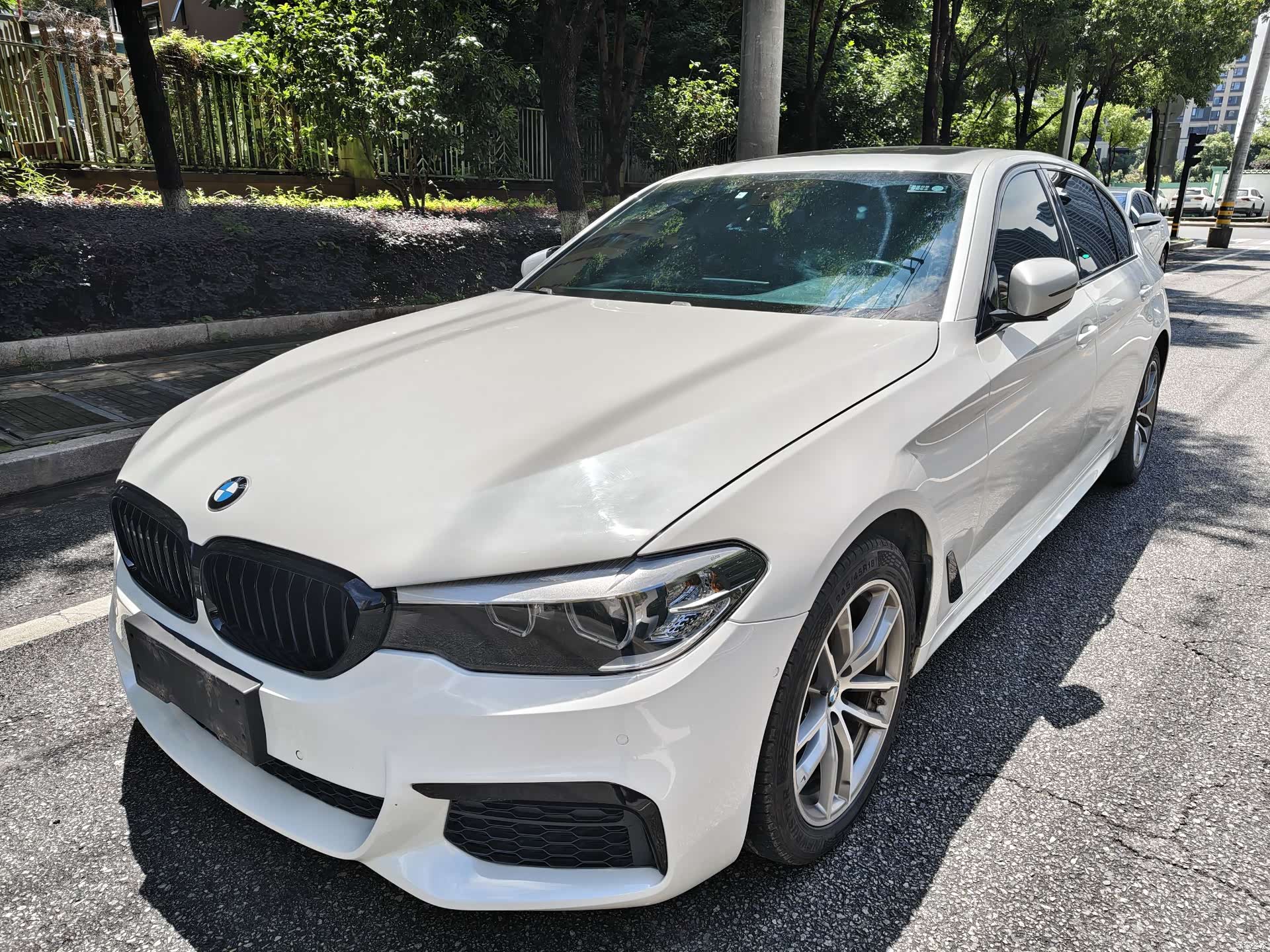 BMW 5 Series, 2019 1