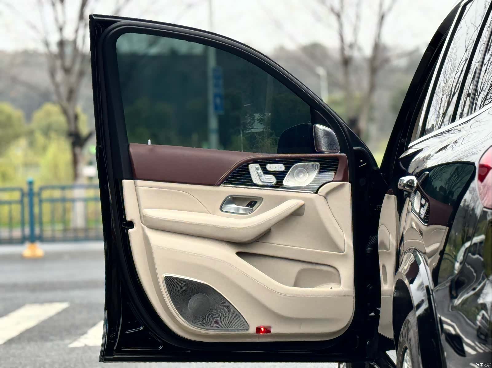 Mercedes-Benz GLS, 2024 7