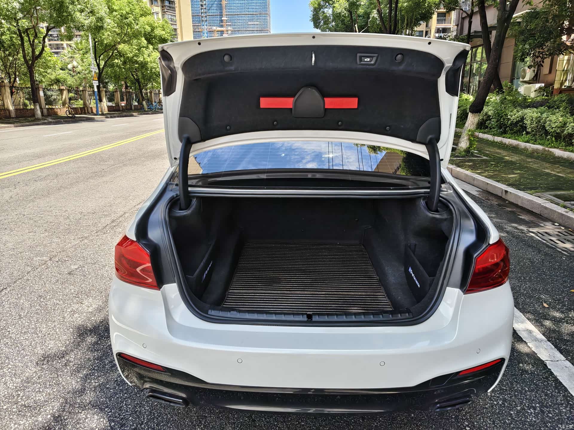 BMW 5 Series, 2019 13